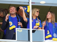 Король и королева Нидерландов отпраздновали историческую ничью с футболистами Кюрасао