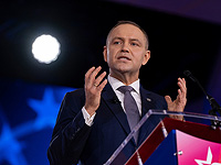 Канцелярия Навроцкого отвечает Зеленскому: Шредер не ставил памятников Гитлеру и Гиммлеру