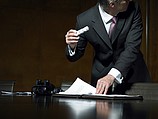 В 2009 году гражданин США согласился передавать секретную информацию агенту ФБР, который выдавал себя за сотрудника израильской спецслужбы 