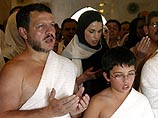 Король Абдалла II и принц Хусейн во время паломничества в Мекку в 2005 году