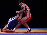 Вольная борьба: поединок чемпионата России завершился массовой потасовкой