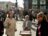 Опрос: каждый пятый россиянин хотел бы уехать за границу на постоянное место жительства