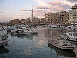 Вчера российский ВМФ сообщил, что вскоре в Тартус отправятся два других БДК, 