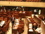 СМИ: семеро депутатов готовы перейти из 