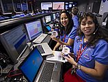 Сотрудники NASA следят за посадкой Curiosity