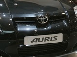 Toyota шокировала автолюбителей топлесс-рекламой с 