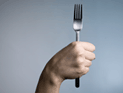 Из желудка британца извлечена вилка, которую он проглотил 10 лет назад