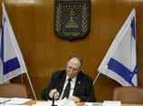Центральная избирательная комиссия во главе с судьей Верховного суда Эльякимом Рубинштейном завершила прием документов от политических партий для регистрации их списков кандидатов в депутаты Кнессета 19-го созыва