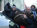 Представители ЛГБТ-общины вновь атакованы православными активистами возле Госдумы