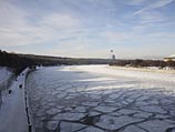 Гражданин Британии покончил с собой в Москве, бросившись с моста на лед