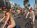 Голый велопробег в Мельбурне: обнаженная грудь против железных коней. ФОТО