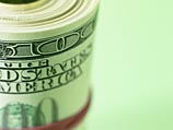Женщина, которая нашла $30.000 в поношенной одежде, вернула деньги владельцу