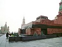 Пьяный дебошир Горбачев избил охранника мавзолея Ленина