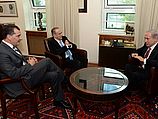 Премьер-министр Израиля Биньямин Нетаниягу, глава МИД Кипра Иоаннис Касулидес и министра промышленности Кипра Йоргос Лаккотрипис. Иерусалим, 09.04.2013