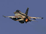 Два самолета F-16 едва не столкнулись в воздухе