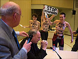 Секстремистки FEMEN атаковали архиепископа Леонарда