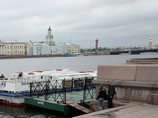 В Петербурге двое подростков спрыгнули с моста в Неву: тело одного из них найдено водолазами