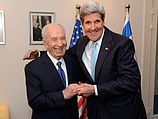 Госсекретарь США Джон Керри с президентом Израиля Шимоном Пересом