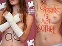 Секстремистки FEMEN устроили топлесс-презентацию на Венецианском фестивале
