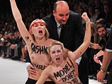 Акция FEMEN в Париже. 26 сентября 2013 года
