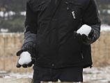 Арабские подростки бросают в израильские машины снежки, начиненные камнями