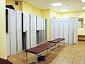 Учитель физкультуры обвинен в том, что снимал камерой школьниц в раздевалке