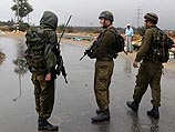 В Самарии разрушены незаконные постройки и поврежден армейский джип