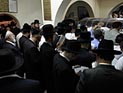 Сотни холостяков приехали помолиться на могилу раввина Йонатана Бен Узиэля