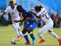 Итальянцы в меньшинстве не выстояли в матче со сборной Уругвая