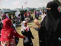 Разведка: в ИГ вступили десятки французских подростков, в их числе еврейка