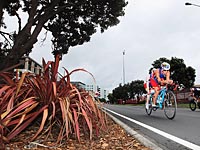 Орен Блицблау, едва не погибший в Газе, выиграл соревнования по паратриатлону в Бразилии