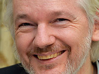 Основатель WikiLeaks запускает собственную линию модной одежды и аксессуаров
