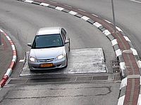 Полицейский обнаружил машину, которой управлял 12-летний водитель