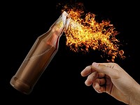 В сторону входа в иерусалимскую больницу брошены 5 бутылок с 