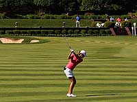 Американская гольфистка-снайпер завоевала два автомобиля за 8 дней