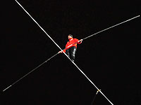 Подвиг канатоходца: Ник Валленда установил два мировых рекорда и нарушил закон