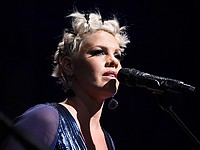 Замыкает тройку лидеров певица Pink