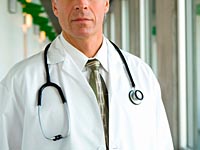 Врача из Лондона, который поддерживает Израиль и осуждает ИГ, обвинили в исламофобии