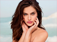 Фотомодель Шломит Малка: из ЦАХАЛа на обложку Elle