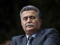 Кризис в коалиции: Амир Перец отказался поддержать бюджет