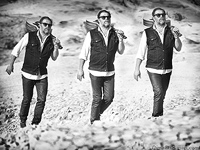 Борис Гребенщиков при выключенном цвете. 
Фотозаметки Дмитрия Брикмана