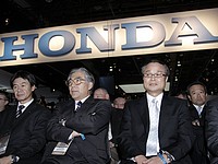 Руководители компании Honda из-за отзывов решили урезать себе зарплату