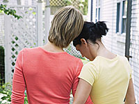 Лесбийская свадьба в Калифорнии: женятся две еврейки, одна из которых – дочь раввинов