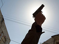 В районе Хизмэ израильтянин открыл огонь в воздух, чтобы отпугнуть напавших на него арабов