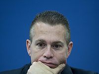 Глава МВД предлагает лишать подстрекателей к террору социальных льгот