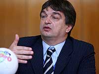 Кандидат в президенты ФИФА: прокуратура подозревает пять чиновников по делу 