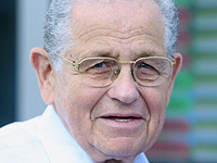 Йосеф Чехановер стал офицером Ордена Почетного легиона