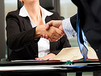 Кнессет ограничил плату адвокатам и посредникам за помощь в реализации медицинских прав