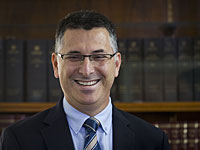 Гидеон Саар отказался от борьбы за пост главы партии 