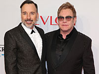 Элтон Джон и Дэвид Ферниш поженились